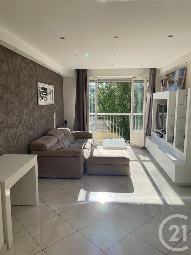 Afficher la photo en grand Appartement F3 à vendre - 3 pièces - 65.0 m2 - VILLEURBANNE - 69 - RHONE-ALPES - Century 21 Villa Urbana