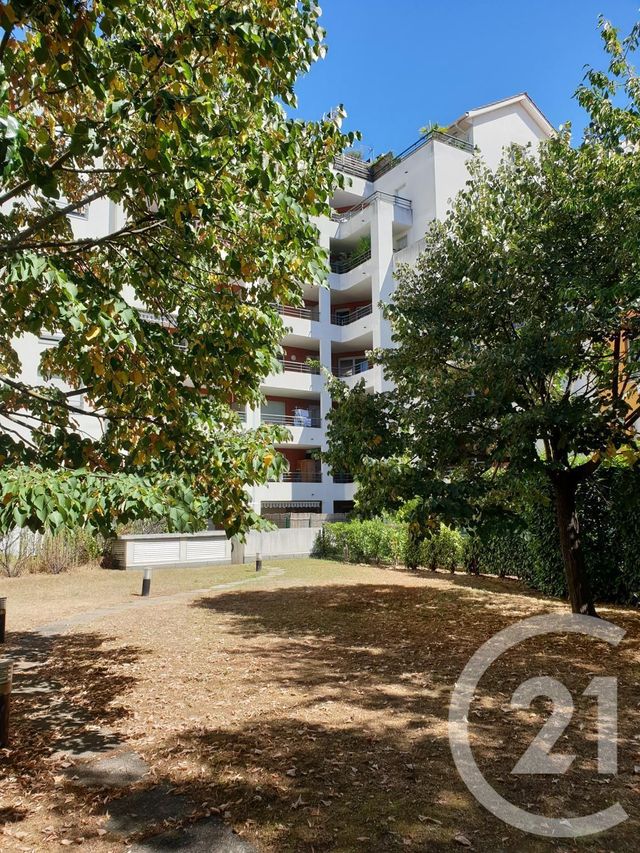 Appartement F3 à vendre - 3 pièces - 63.0 m2 - VILLEURBANNE - 69 - RHONE-ALPES - Century 21 Villa Urbana Appartement F3 à vendre - 3 pièces - 63.0 m2 - VILLEURBANNE - 69 - RHONE-ALPES - Century 21 Villa Urbana