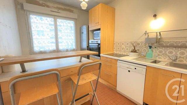 Afficher la photo en grand Appartement T3 à vendre - 3 pièces - 61.0 m2 - VILLEURBANNE - 69 - RHONE-ALPES - Century 21 Villa Urbana