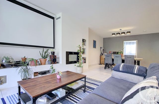 Afficher la photo en grand appartement à vendre - 4 pièces - 81.0 m2 - VILLEURBANNE - 69 - RHONE-ALPES - Century 21 Villa Urbana