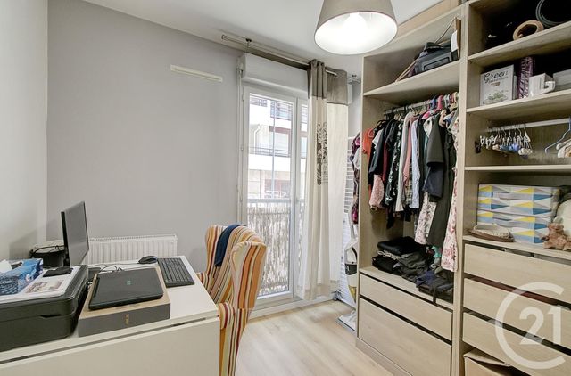 Afficher la photo en grand appartement à vendre - 4 pièces - 81.0 m2 - VILLEURBANNE - 69 - RHONE-ALPES - Century 21 Villa Urbana