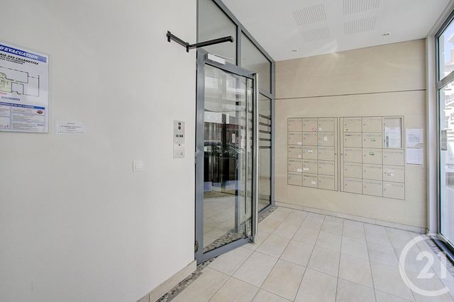 Afficher la photo en grand appartement à vendre - 4 pièces - 81.0 m2 - VILLEURBANNE - 69 - RHONE-ALPES - Century 21 Villa Urbana