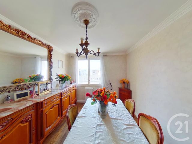 Appartement F5 à vendre - 5 pièces - 94.46 m2 - VILLEURBANNE - 69 - RHONE-ALPES - Century 21 Villa Urbana Appartement F5 à vendre - 5 pièces - 94.46 m2 - VILLEURBANNE - 69 - RHONE-ALPES - Century 21 Villa Urbana
