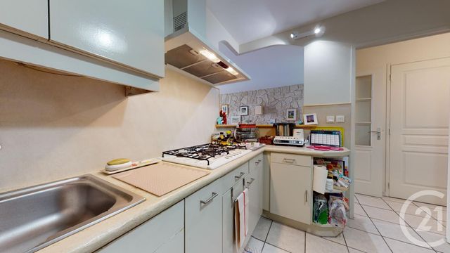 Appartement F4 à vendre - 4 pièces - 80.0 m2 - VILLEURBANNE - 69 - RHONE-ALPES - Century 21 Villa Urbana Appartement F4 à vendre - 4 pièces - 80.0 m2 - VILLEURBANNE - 69 - RHONE-ALPES - Century 21 Villa Urbana