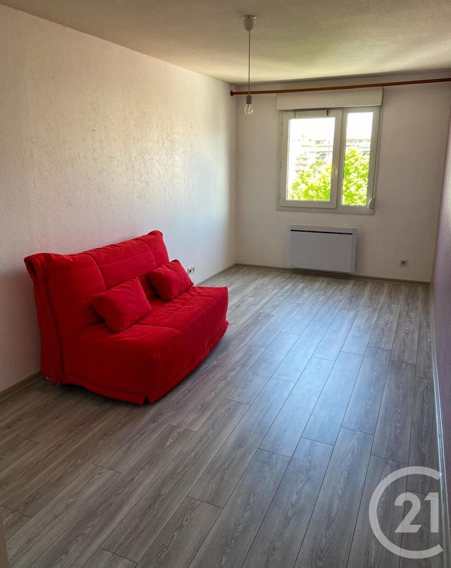 Appartement F3 à vendre - 3 pièces - 70.0 m2 - VILLEURBANNE - 69 - RHONE-ALPES - Century 21 Villa Urbana Appartement F3 à vendre - 3 pièces - 70.0 m2 - VILLEURBANNE - 69 - RHONE-ALPES - Century 21 Villa Urbana