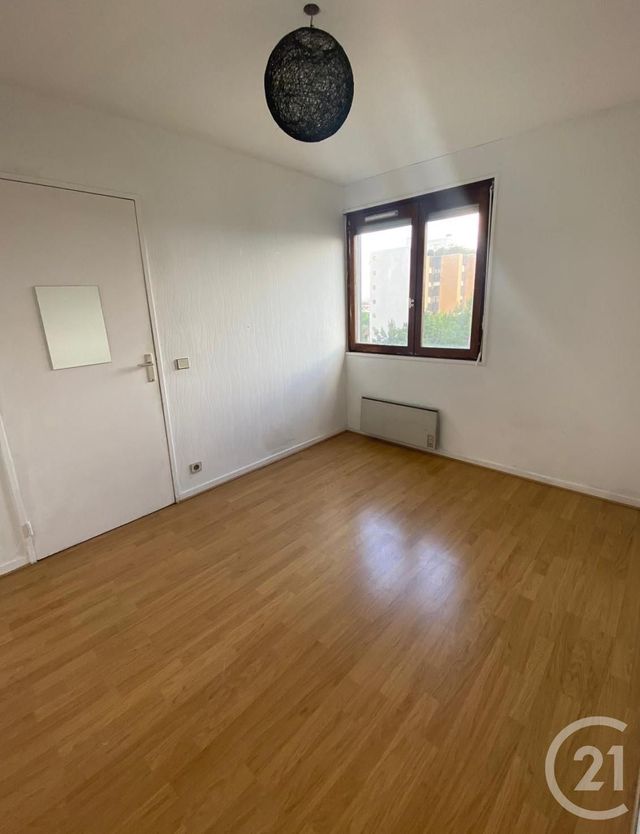 Appartement F2 à vendre - 2 pièces - 50.5 m2 - VILLEURBANNE - 69 - RHONE-ALPES - Century 21 Villa Urbana Appartement F2 à vendre - 2 pièces - 50.5 m2 - VILLEURBANNE - 69 - RHONE-ALPES - Century 21 Villa Urbana