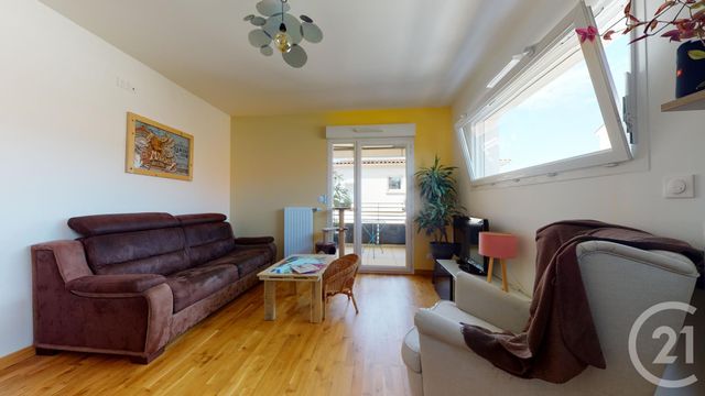 Appartement T3 à vendre - 3 pièces - 62.01 m2 - VILLEURBANNE - 69 - RHONE-ALPES - Century 21 Villa Urbana Appartement T3 à vendre - 3 pièces - 62.01 m2 - VILLEURBANNE - 69 - RHONE-ALPES - Century 21 Villa Urbana