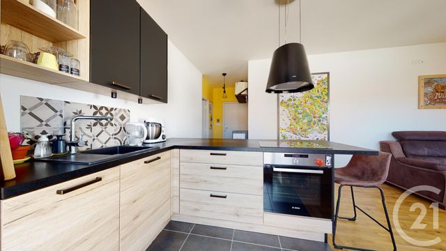 Appartement T3 à vendre - 3 pièces - 62.01 m2 - VILLEURBANNE - 69 - RHONE-ALPES - Century 21 Villa Urbana Appartement T3 à vendre - 3 pièces - 62.01 m2 - VILLEURBANNE - 69 - RHONE-ALPES - Century 21 Villa Urbana