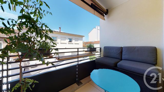 Appartement T3 à vendre - 3 pièces - 62.01 m2 - VILLEURBANNE - 69 - RHONE-ALPES - Century 21 Villa Urbana Appartement T3 à vendre - 3 pièces - 62.01 m2 - VILLEURBANNE - 69 - RHONE-ALPES - Century 21 Villa Urbana