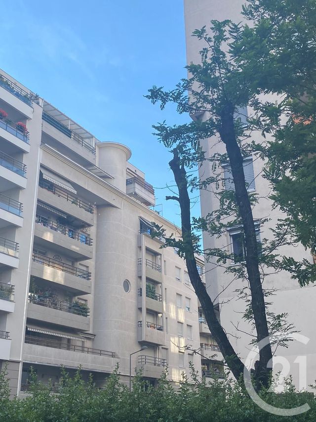 Afficher la photo en grand Appartement T4 à vendre - 4 pièces - 76.0 m2 - VILLEURBANNE - 69 - RHONE-ALPES - Century 21 Villa Urbana