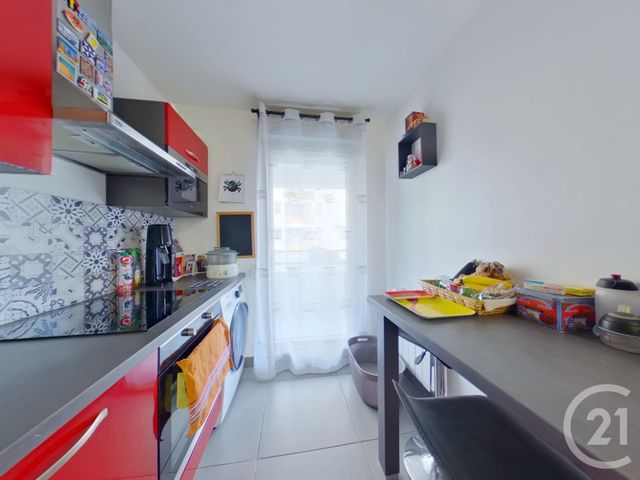 Afficher la photo en grand Appartement T4 à vendre - 4 pièces - 76.0 m2 - VILLEURBANNE - 69 - RHONE-ALPES - Century 21 Villa Urbana