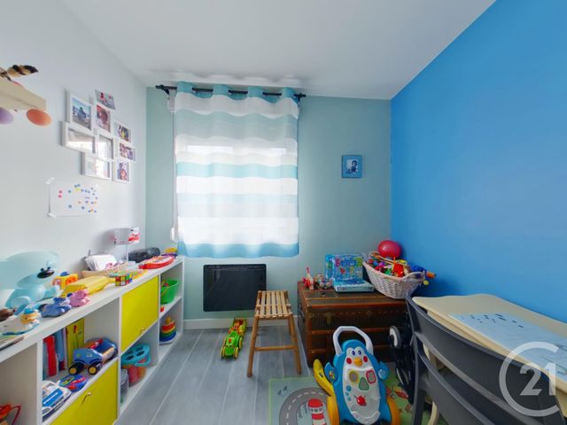 Afficher la photo en grand Appartement T4 à vendre - 4 pièces - 76.0 m2 - VILLEURBANNE - 69 - RHONE-ALPES - Century 21 Villa Urbana