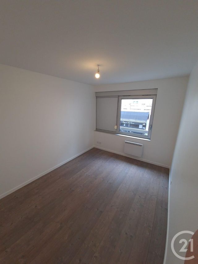 Afficher la photo en grand Appartement F3 à vendre - 3 pièces - 70.0 m2 - VILLEURBANNE - 69 - RHONE-ALPES - Century 21 Villa Urbana
