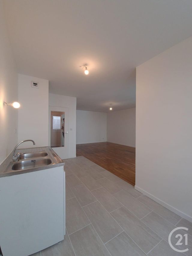 Afficher la photo en grand Appartement F3 à vendre - 3 pièces - 70.0 m2 - VILLEURBANNE - 69 - RHONE-ALPES - Century 21 Villa Urbana