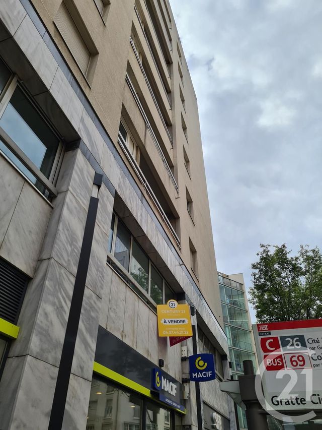 Afficher la photo en grand Appartement F3 à vendre - 3 pièces - 70.0 m2 - VILLEURBANNE - 69 - RHONE-ALPES - Century 21 Villa Urbana