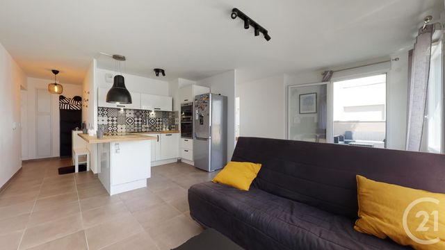 Afficher la photo en grand Appartement F3 à vendre - 3 pièces - 61.5 m2 - VILLEURBANNE - 69 - RHONE-ALPES - Century 21 Villa Urbana