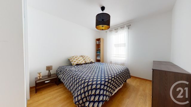 Afficher la photo en grand Appartement F3 à vendre - 3 pièces - 61.5 m2 - VILLEURBANNE - 69 - RHONE-ALPES - Century 21 Villa Urbana