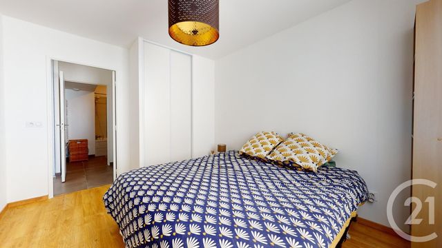 Afficher la photo en grand Appartement F3 à vendre - 3 pièces - 61.5 m2 - VILLEURBANNE - 69 - RHONE-ALPES - Century 21 Villa Urbana