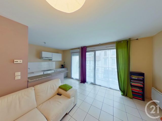 Afficher la photo en grand Appartement F2 à vendre - 2 pièces - 48.01 m2 - VILLEURBANNE - 69 - RHONE-ALPES - Century 21 Villa Urbana