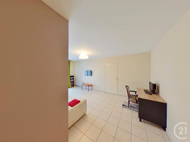 Afficher la photo en grand Appartement F2 à vendre - 2 pièces - 48.01 m2 - VILLEURBANNE - 69 - RHONE-ALPES - Century 21 Villa Urbana