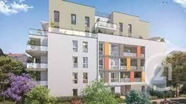 Afficher la photo en grand Appartement F4 à vendre - 4 pièces - 100.12 m2 - VILLEURBANNE - 69 - RHONE-ALPES - Century 21 Villa Urbana