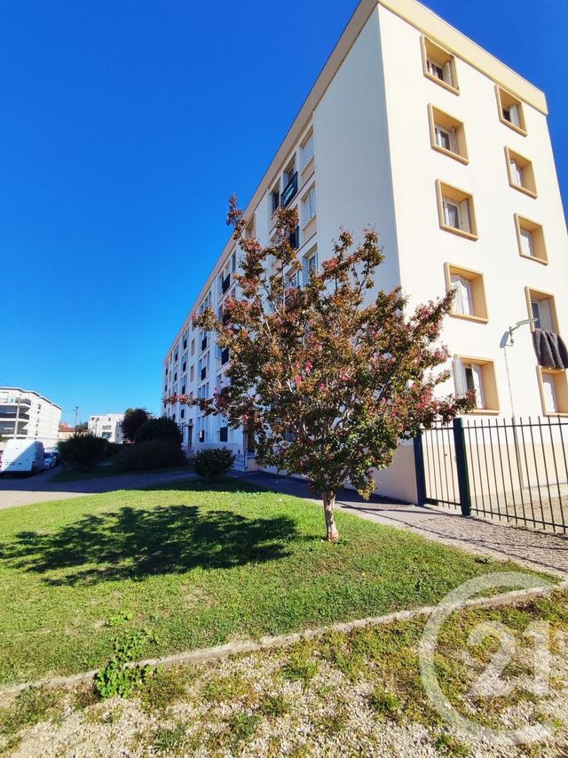 Appartement F4 à vendre - 4 pièces - 64.82 m2 - VAULX EN VELIN - 69 - RHONE-ALPES - Century 21 Villa Urbana