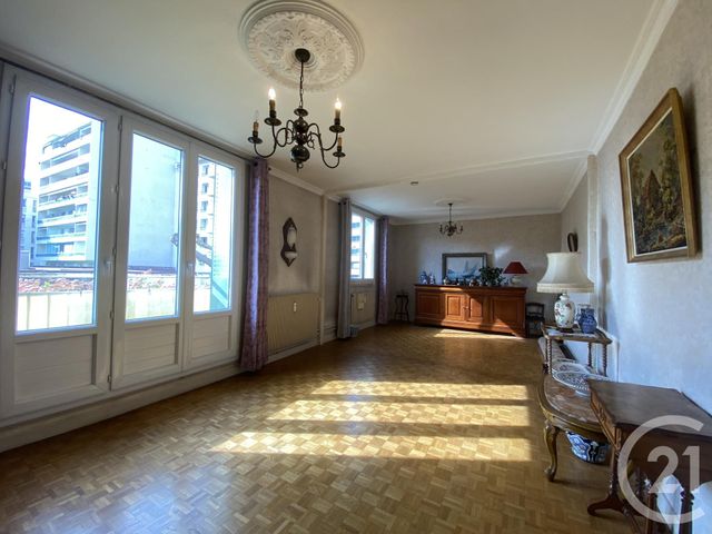 Appartement T4 à vendre - 4 pièces - 81.0 m2 - VILLEURBANNE - 69 - RHONE-ALPES - Century 21 Villa Urbana