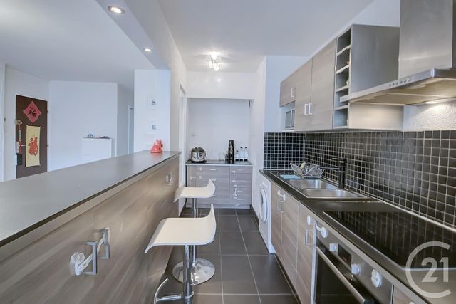 Appartement T4 à vendre - 4 pièces - 75.56 m2 - VILLEURBANNE - 69 - RHONE-ALPES - Century 21 Villa Urbana
