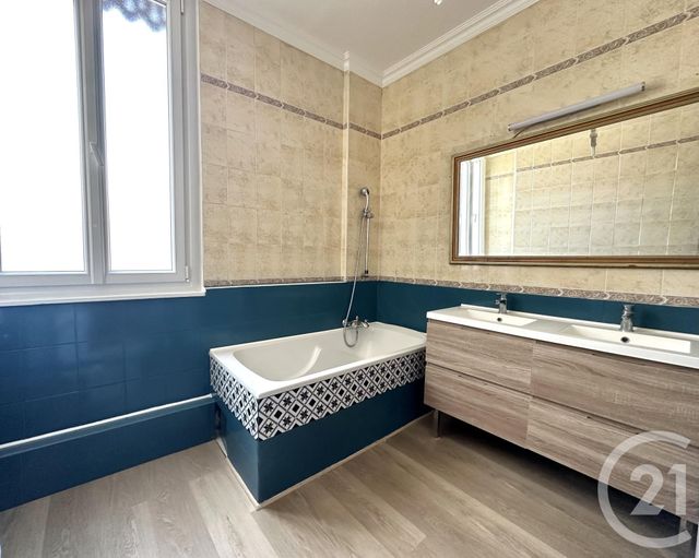 Appartement T4 à vendre - 4 pièces - 95.5 m2 - VILLEURBANNE - 69 - RHONE-ALPES - Century 21 Villa Urbana