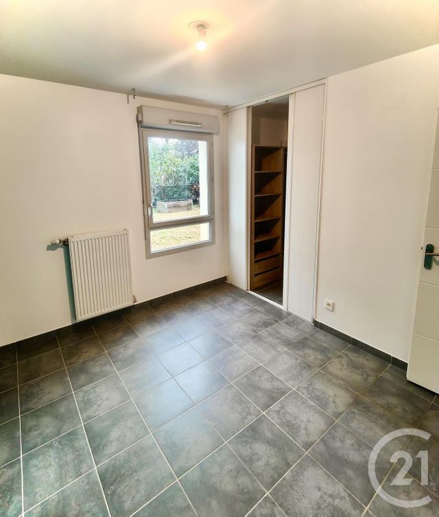 Appartement F3 à vendre - 3 pièces - 62.2 m2 - VENISSIEUX - 69 - RHONE-ALPES - Century 21 Villa Urbana