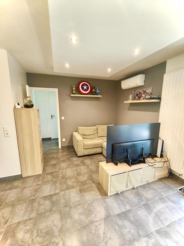 Appartement F3 à vendre - 3 pièces - 62.2 m2 - VENISSIEUX - 69 - RHONE-ALPES - Century 21 Villa Urbana