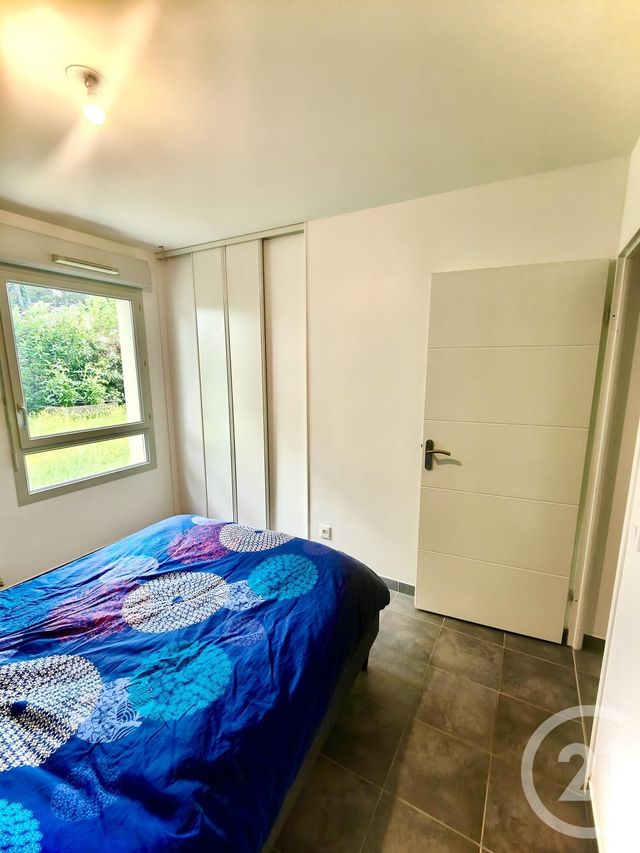 Appartement F3 à vendre - 3 pièces - 62.2 m2 - VENISSIEUX - 69 - RHONE-ALPES - Century 21 Villa Urbana