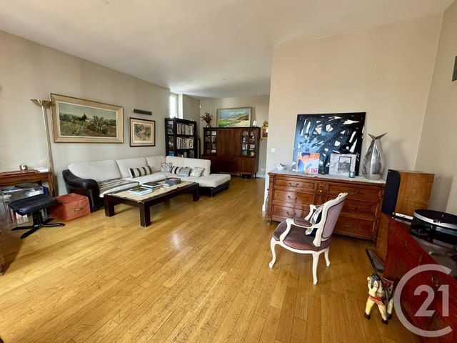 Afficher la photo en grand maison à vendre - 7 pièces - 175.0 m2 - VILLEURBANNE - 69 - RHONE-ALPES - Century 21 Villa Urbana