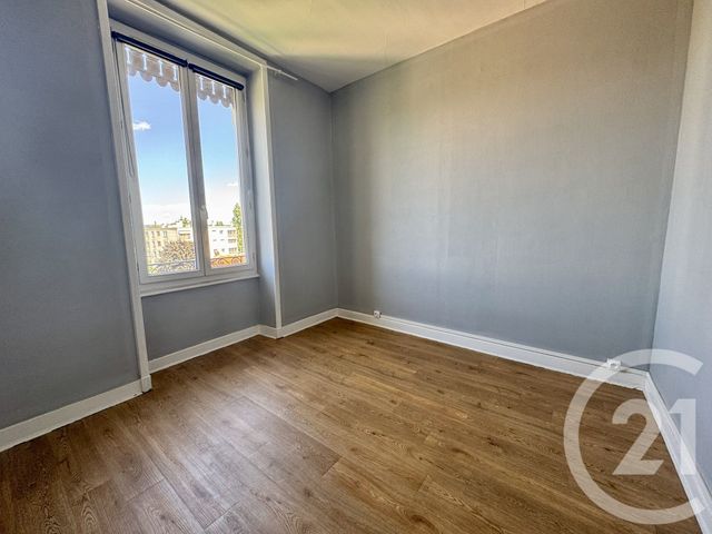 Afficher la photo en grand Appartement F2 à vendre - 2 pièces - 34.0 m2 - VILLEURBANNE - 69 - RHONE-ALPES - Century 21 Villa Urbana