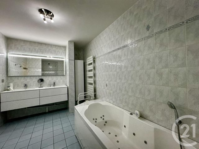 Appartement F5 à vendre - 5 pièces - 142.0 m2 - VILLEURBANNE - 69 - RHONE-ALPES - Century 21 Villa Urbana