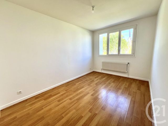 Appartement T3 à vendre - 3 pièces - 65.75 m2 - VILLEURBANNE - 69 - RHONE-ALPES - Century 21 Villa Urbana