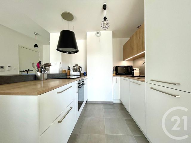 Appartement F4 à vendre - 4 pièces - 77.0 m2 - VILLEURBANNE - 69 - RHONE-ALPES - Century 21 Villa Urbana