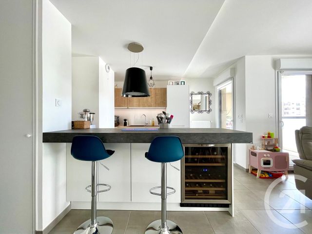 Appartement F4 à vendre - 4 pièces - 77.0 m2 - VILLEURBANNE - 69 - RHONE-ALPES - Century 21 Villa Urbana