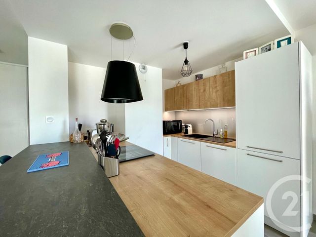 Appartement F4 à vendre - 4 pièces - 77.0 m2 - VILLEURBANNE - 69 - RHONE-ALPES - Century 21 Villa Urbana