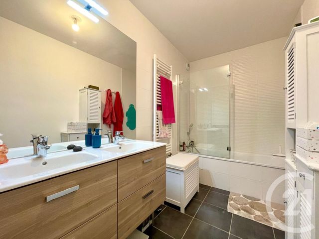 Appartement F4 à vendre - 4 pièces - 77.0 m2 - VILLEURBANNE - 69 - RHONE-ALPES - Century 21 Villa Urbana