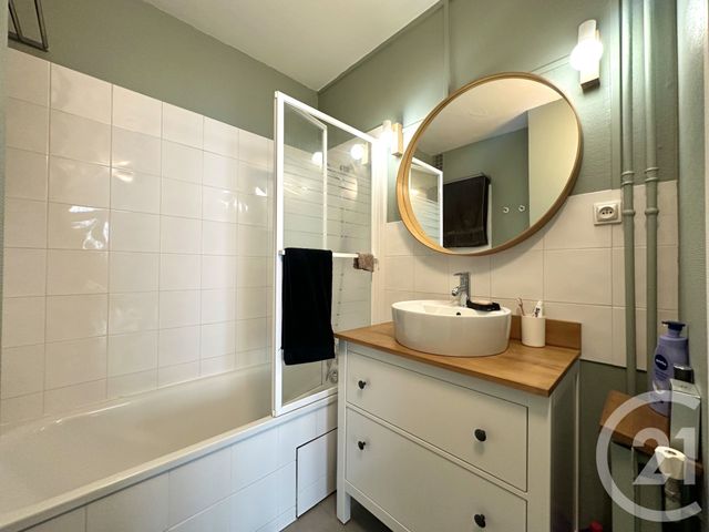 Appartement T3 à vendre - 3 pièces - 57.29 m2 - VILLEURBANNE - 69 - RHONE-ALPES - Century 21 Villa Urbana