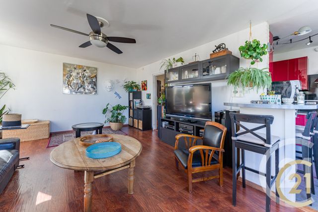 Appartement F5 à vendre - 5 pièces - 140.0 m2 - VAULX EN VELIN - 69 - RHONE-ALPES - Century 21 Villa Urbana