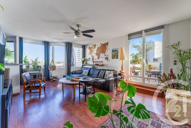 Appartement F5 à vendre - 5 pièces - 140.0 m2 - VAULX EN VELIN - 69 - RHONE-ALPES - Century 21 Villa Urbana