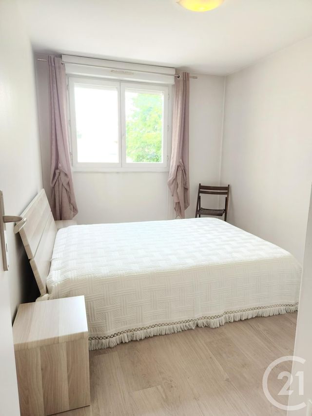 Afficher la photo en grand Appartement F4 à vendre - 4 pièces - 65.0 m2 - VILLEURBANNE - 69 - RHONE-ALPES - Century 21 Villa Urbana