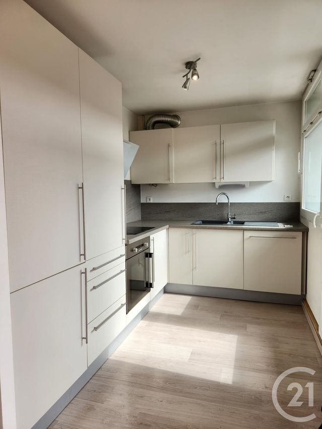 Afficher la photo en grand Appartement F4 à vendre - 4 pièces - 65.0 m2 - VILLEURBANNE - 69 - RHONE-ALPES - Century 21 Villa Urbana