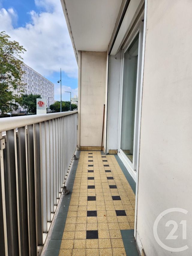 Afficher la photo en grand Appartement F4 à vendre - 4 pièces - 65.0 m2 - VILLEURBANNE - 69 - RHONE-ALPES - Century 21 Villa Urbana
