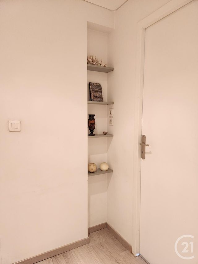 Afficher la photo en grand Appartement F4 à vendre - 4 pièces - 65.0 m2 - VILLEURBANNE - 69 - RHONE-ALPES - Century 21 Villa Urbana