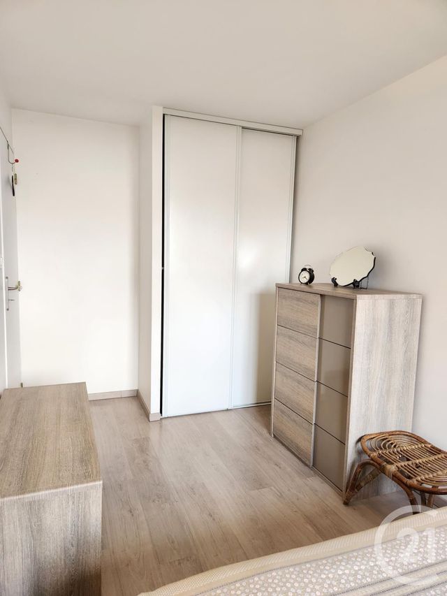 Afficher la photo en grand Appartement F4 à vendre - 4 pièces - 65.0 m2 - VILLEURBANNE - 69 - RHONE-ALPES - Century 21 Villa Urbana