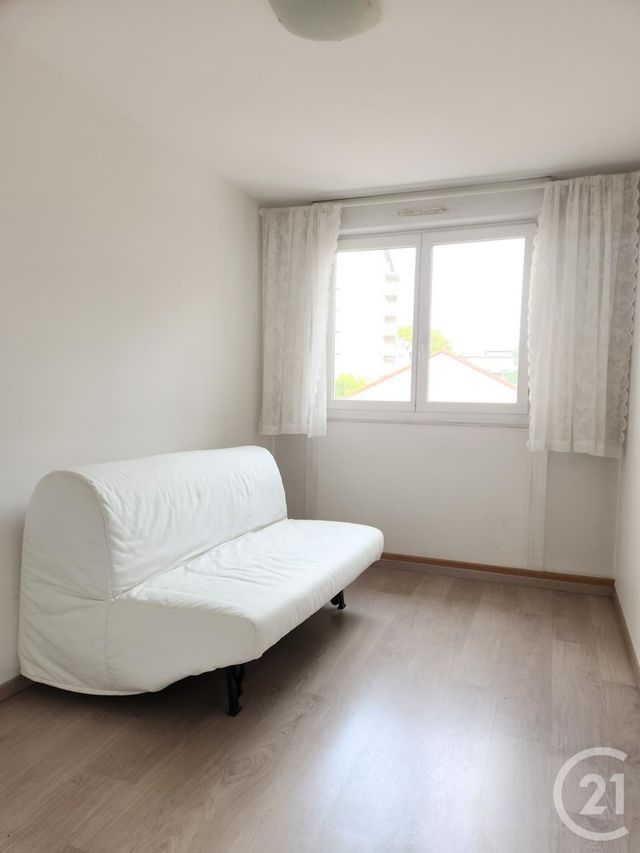 Afficher la photo en grand Appartement F4 à vendre - 4 pièces - 65.0 m2 - VILLEURBANNE - 69 - RHONE-ALPES - Century 21 Villa Urbana