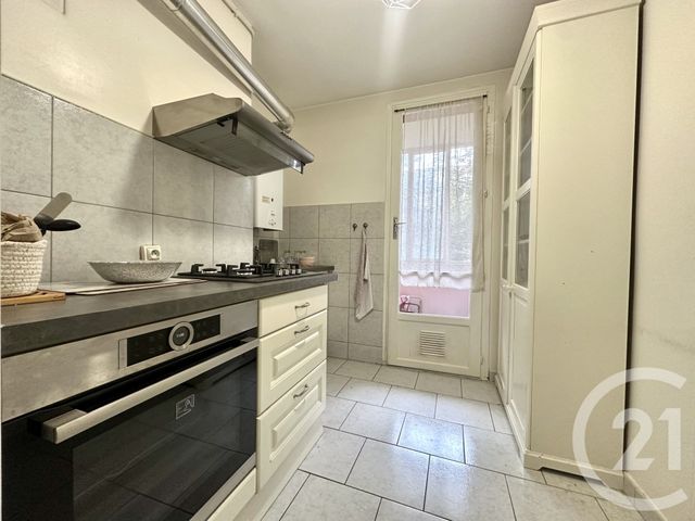 Appartement T4 à vendre - 4 pièces - 63.24 m2 - VILLEURBANNE - 69 - RHONE-ALPES - Century 21 Villa Urbana